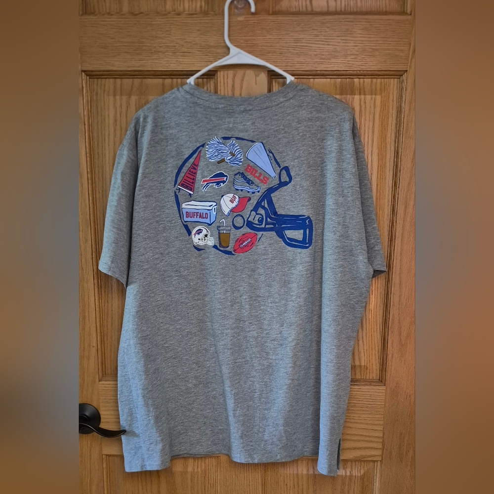 Buffalo Bills Women's XXL Gray NFL Helmet SS Pocket Graphic T-Shirt NWOT